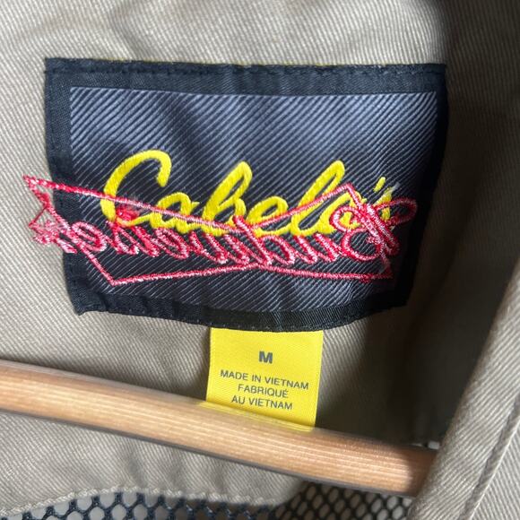 MN Twins Cabela's Maple Medium Vest Hunting Brown Black Pockets Mesh Lightweight - Picture 3 of 6